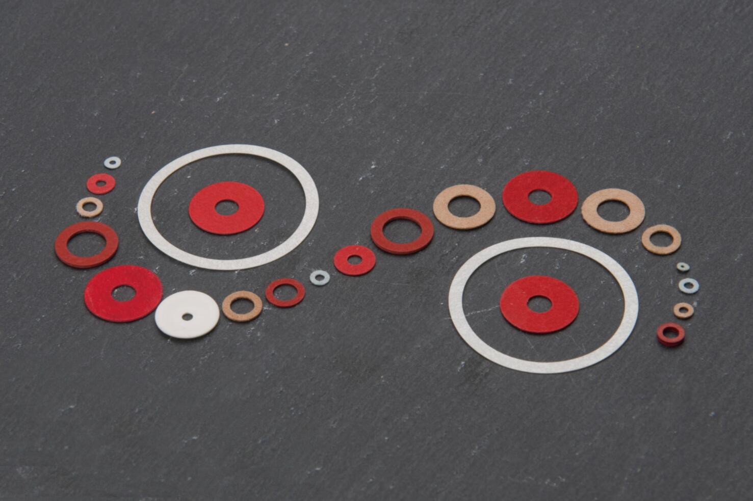 快巴、紅鋼紙介子